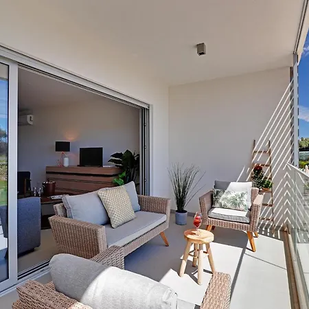 Vista Jardim By Portucasa شقة